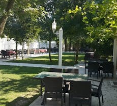 Beykoz, İstanbul şehrindeki Beyaz Bahçe Restaurant restoranı