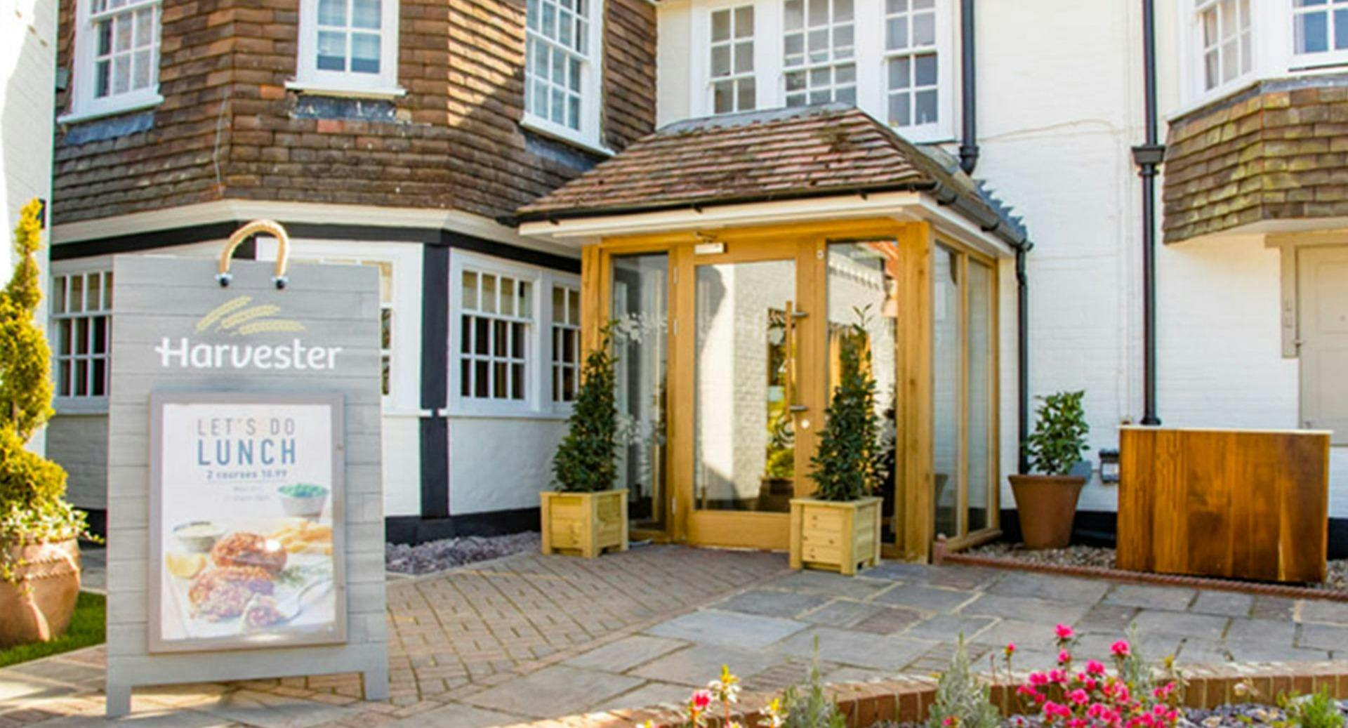 Image 2 of restaurant HARVESTER PLOUGH SUTTON