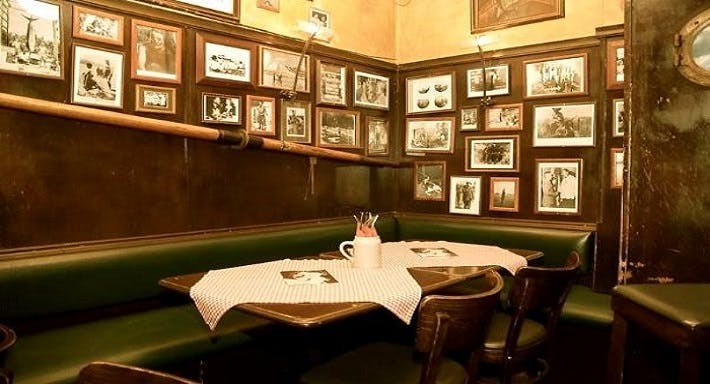 Image 1 of restaurant Bar & Cafe Hemingway's