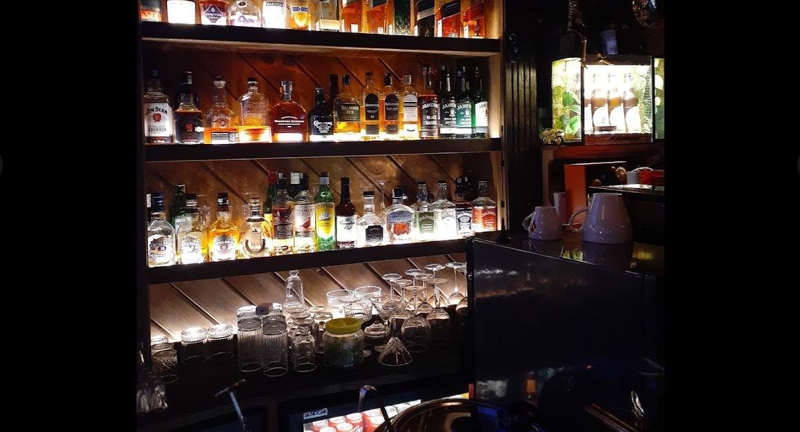 Beyoğlu, İstanbul şehrindeki Corner Irish Pub restoranının fotoğrafı