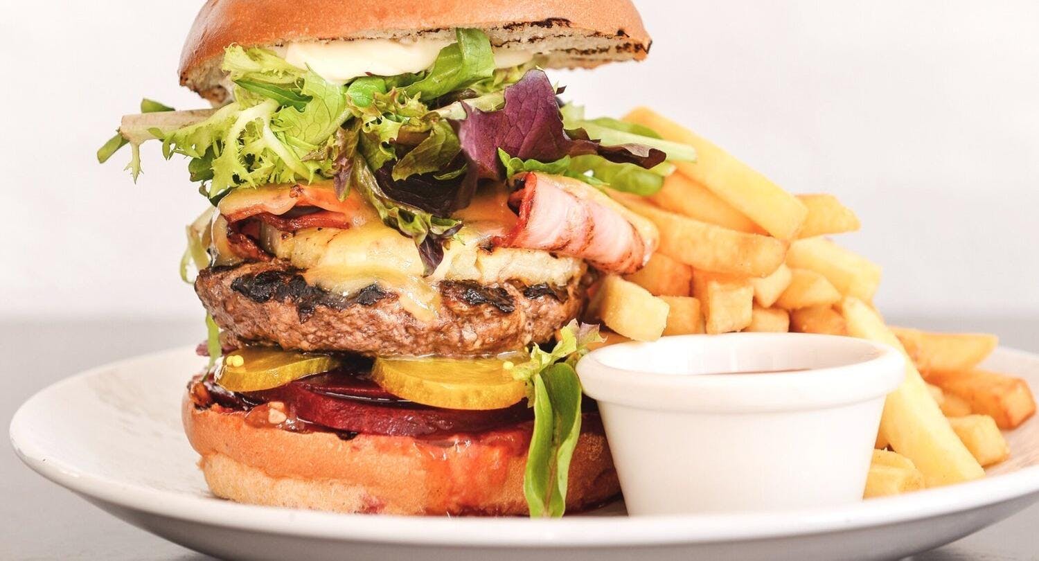 Restaurant Carlisle Castle Hotel in Newtown, Sydney