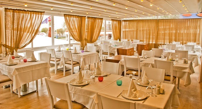 Maltepe, Istanbul şehrindeki Port Bozcaada & Ada Taverna restoranının fotoğrafı