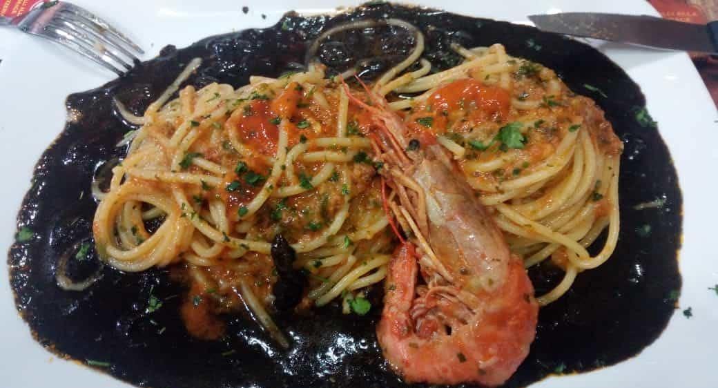 Restaurant Polli alla Brace Pizzeria Leone in Arenella, Palermo