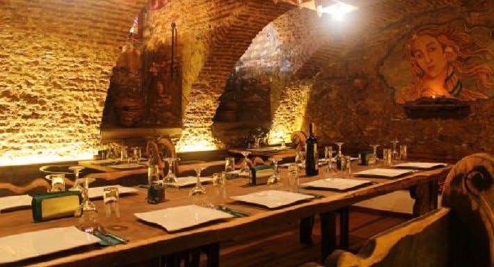 Beyoğlu, İstanbul şehrindeki Salkım Söğüt Ocakbaşı Restaurant restoranının fotoğrafı