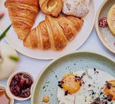 Restaurant Crux Bar in 10. District, Vienna