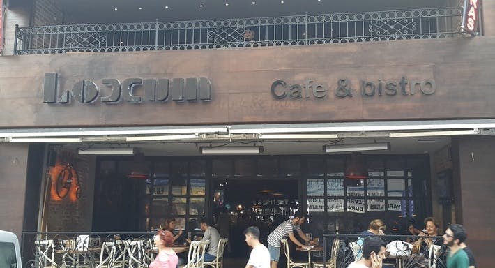 Beşiktaş, Istanbul şehrindeki Loccum Cafe Bistro restoranının fotoğrafı