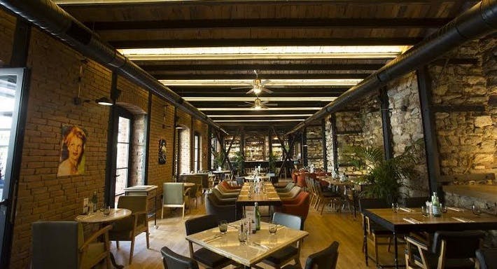 Beyoğlu, Istanbul şehrindeki Nola İstanbul restoranının fotoğrafı