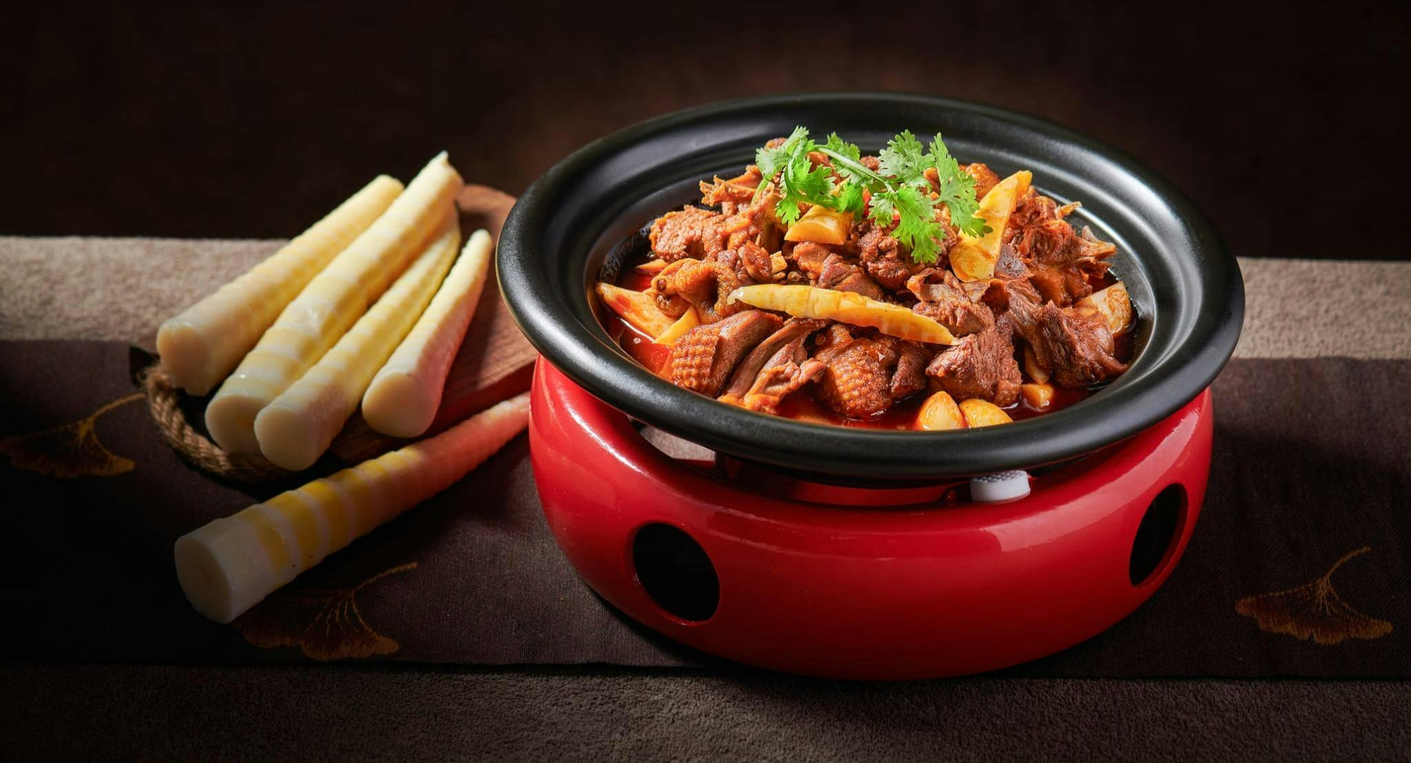 Restaurant Luo Lao Ma 骆老妈•川菜馆 in Bencoolen, 新加坡