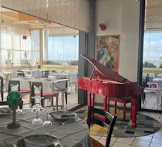 Ristorante Hotel Ristorante L'Angolo di Beppe - ALBERGO NEL SALENTO a pochi metri dalla spiaggia libera di TORRE LAPILLO Porto Cesareo a Torre Lapillo, Lecce