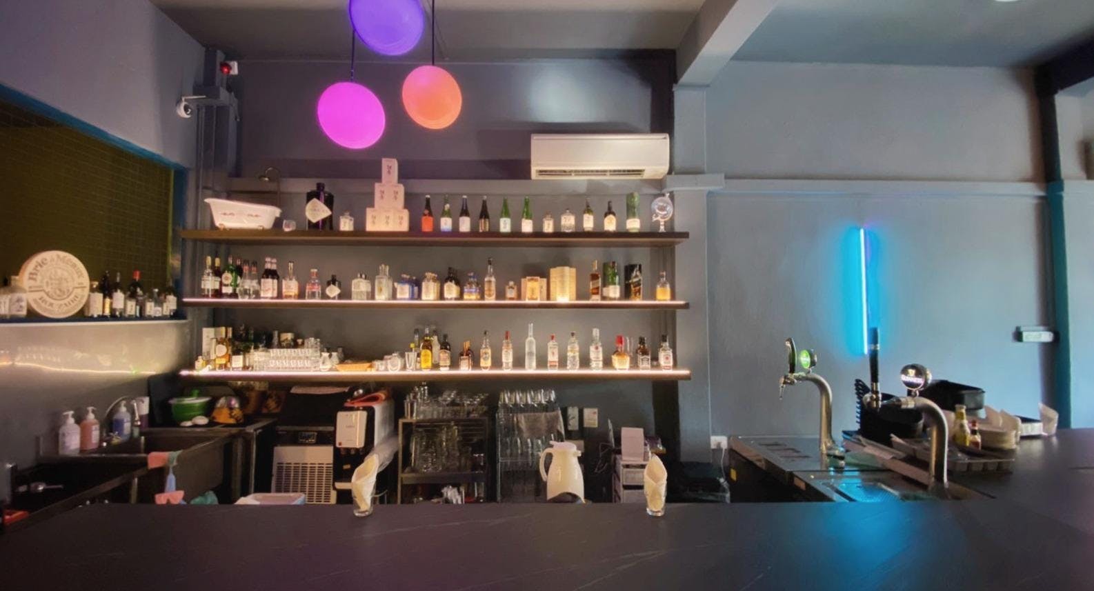 Image 2 of restaurant Topsy @ 152