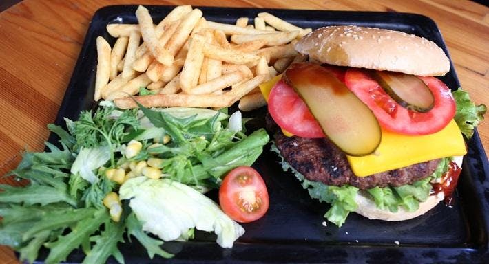 Beşiktaş, İstanbul şehrindeki Bistro Şair Leyla restoranının fotoğrafı - Photo 7