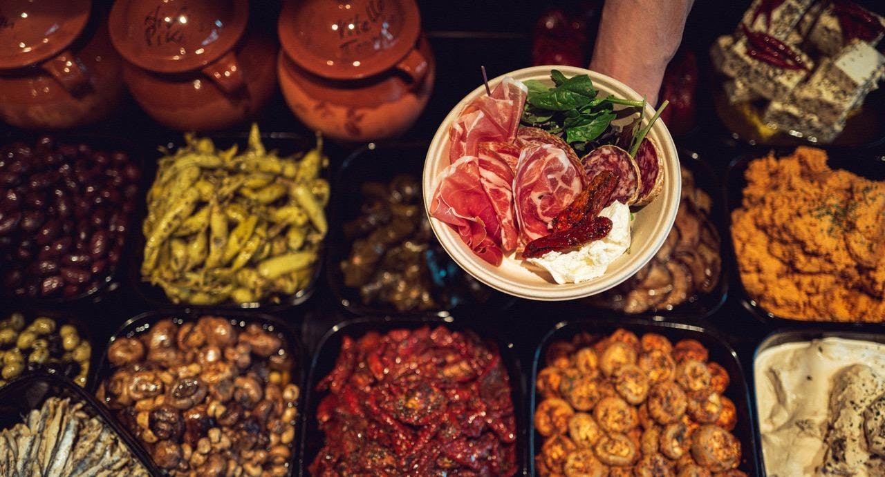 Photo of restaurant Ghorban Delikatessen Düsseldorf in Altstadt, Dusseldorf - Photo 4