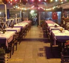 Heybeliada, İstanbul şehrindeki Neşeli Lokanta restoranı