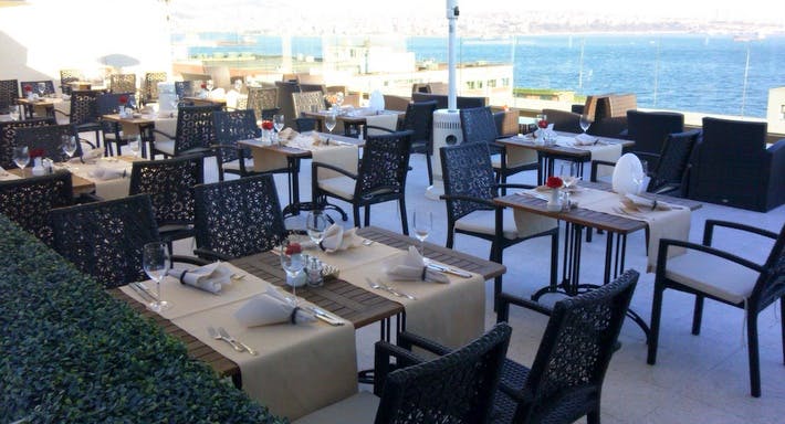 Beyoğlu, Istanbul şehrindeki Nidya Roof Restaurant restoranının fotoğrafı