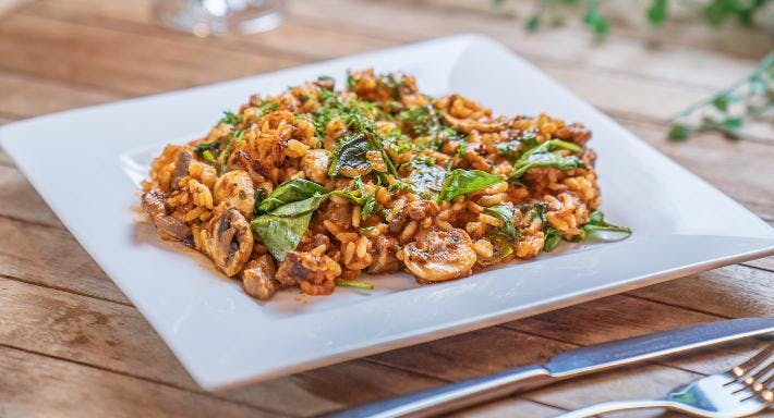 Restaurant R-Toscanis Cafe & Restaurant in Mount Eden, Auckland