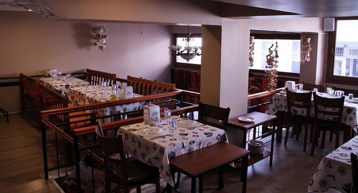 Alsancak, İzmir şehrindeki Şeref'e Balık Restaurantı restoranının fotoğrafı