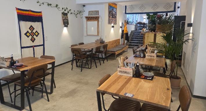 Restaurant Momo Empire in Altstadt-Nord, Cologne