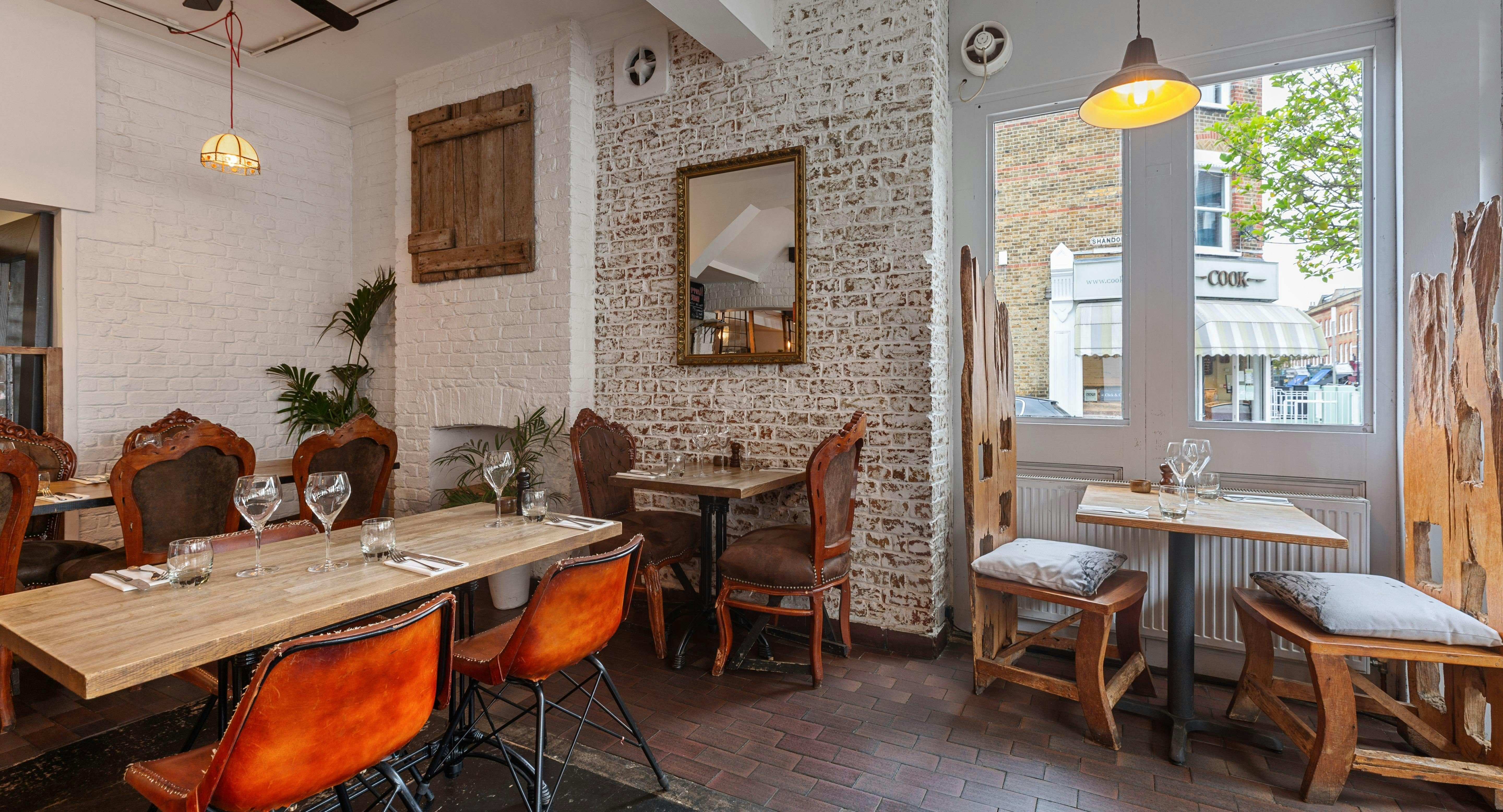Image 1 of restaurant 33 Abbeville Road