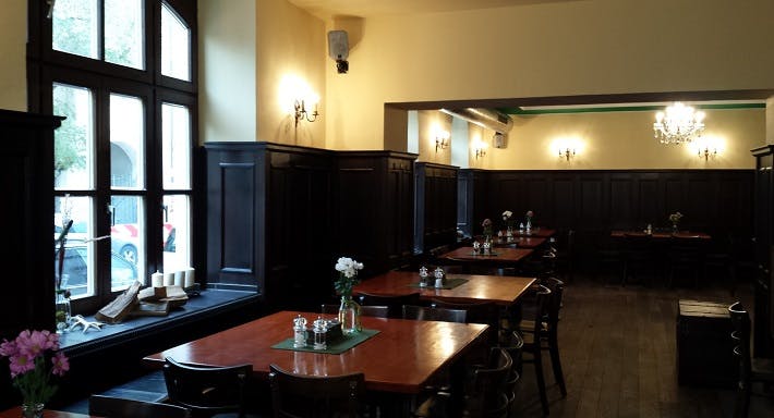 Image 1 of restaurant Nathans