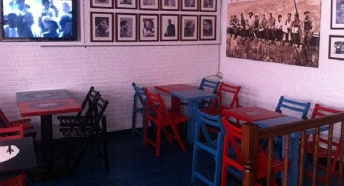 Kadıköy, İstanbul şehrindeki Bardan Adam Blue restoranının fotoğrafı