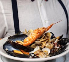 Restaurant Mulino Primavera Ristorante Pizzeria in Acerra, Naples