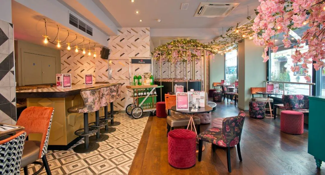 Photo of restaurant Slug and Lettuce Aldgate in Soho, London - Photo 3