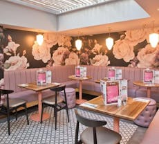 Restaurant Slug and Lettuce Aldgate in Soho, London