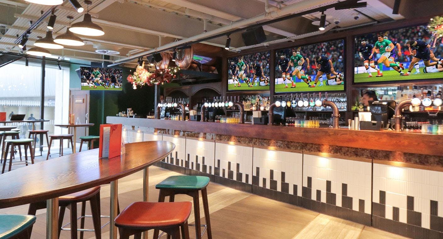 Photo of restaurant Redwood Sports Pub & Kitchen in Southwark, London