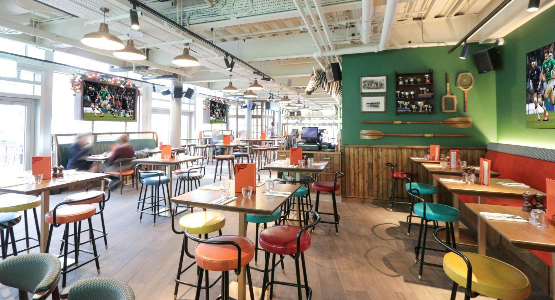 Photo of restaurant Redwood Pub & Kitchen in Southwark, London - Photo 4