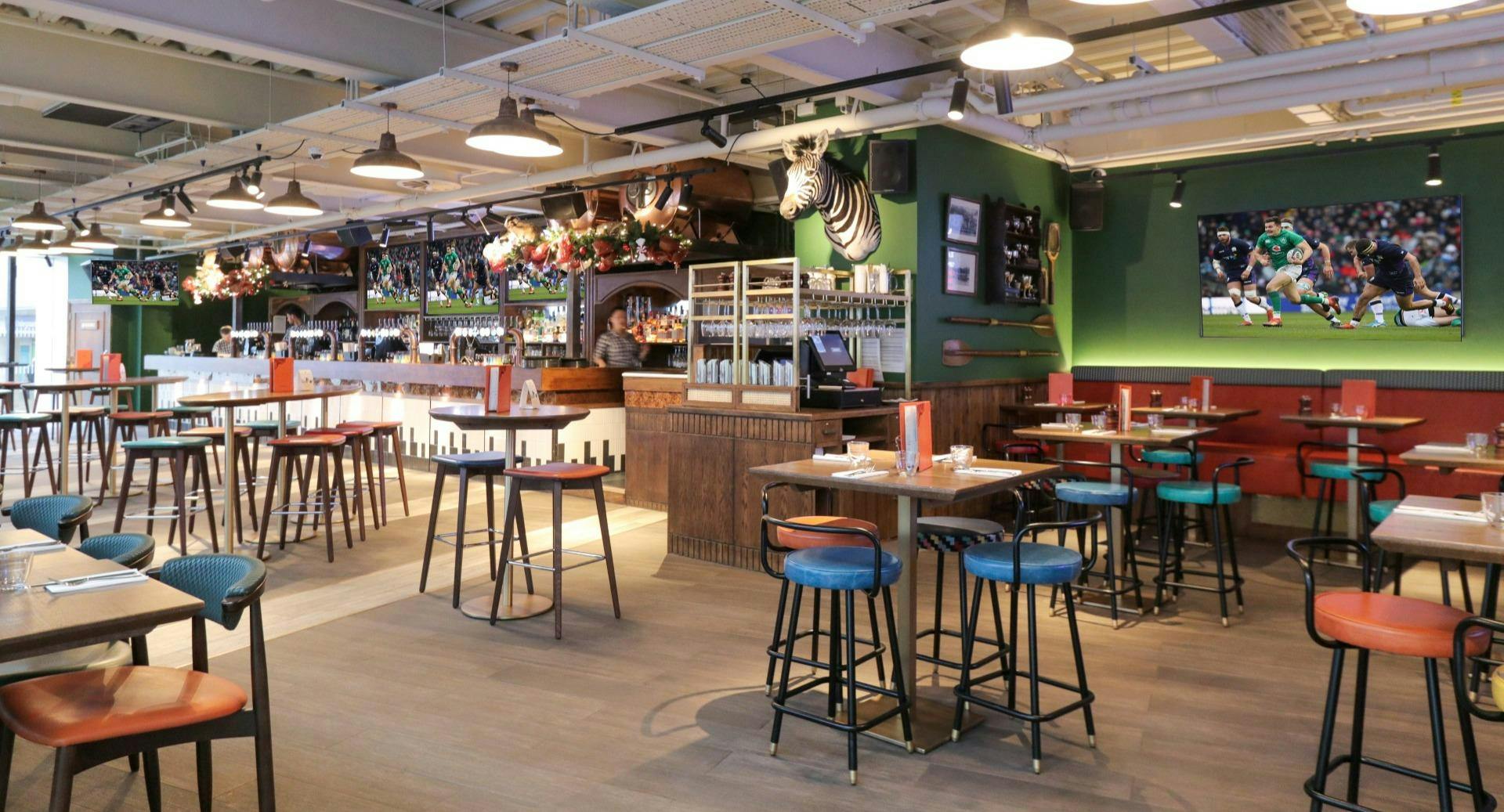 Photo of restaurant Redwood Pub & Kitchen in Southwark, London - Photo 5