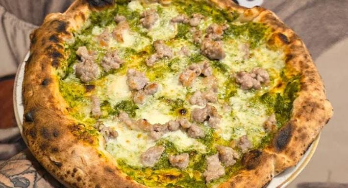 Restaurant Figli Del Vesuvio Pizzeria in Vomero, Naples