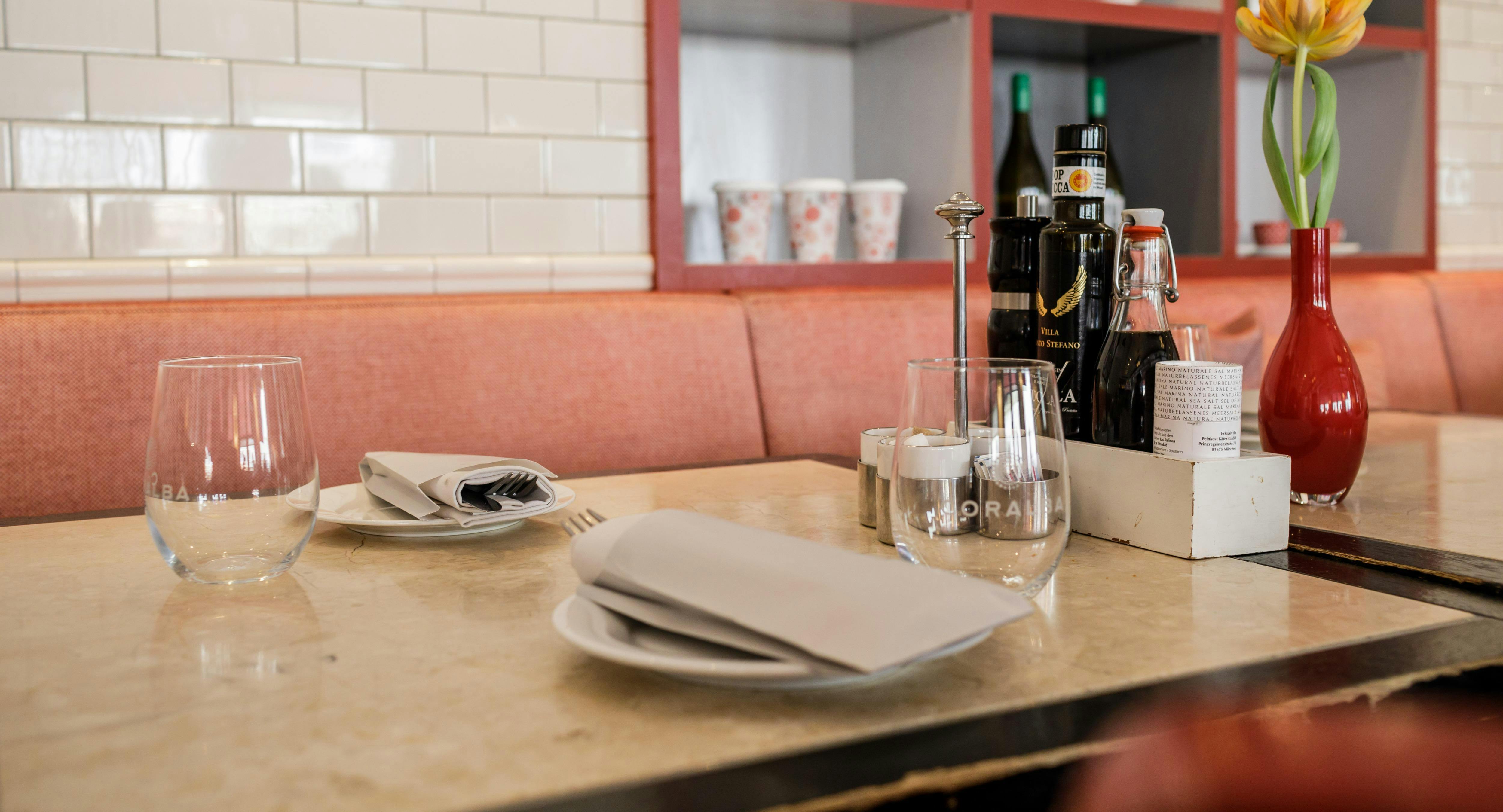 Bistro Im Feinkostladen In Munchen Bogenhausen Online Reservieren