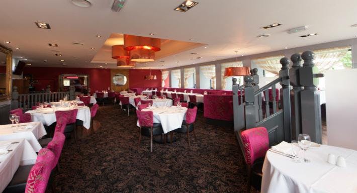 Spice Lounge Kitchen In Edinburgh East Craigs Book Online