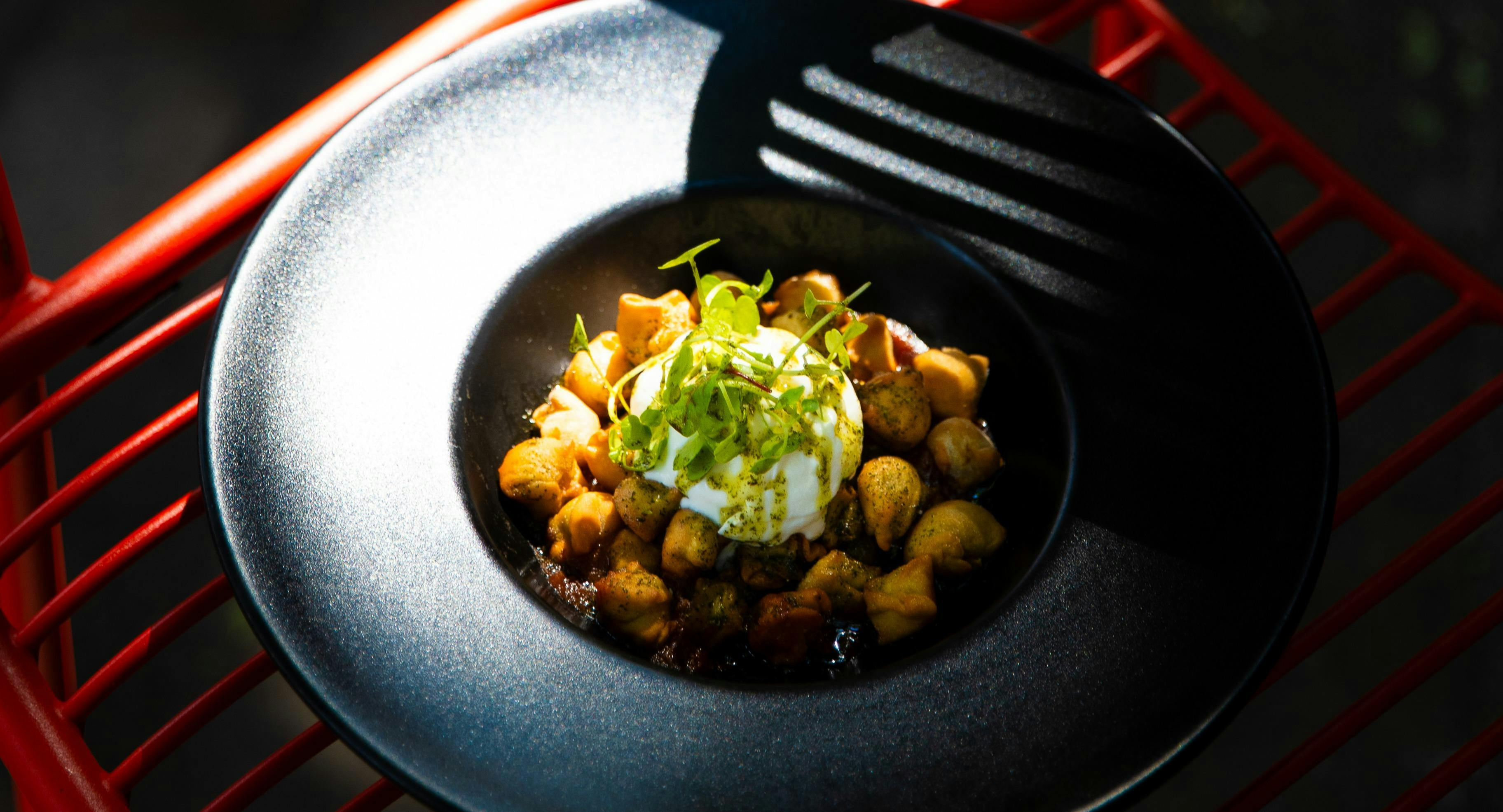 Photo of restaurant The Mantl in Knightsbridge, London - Photo 6