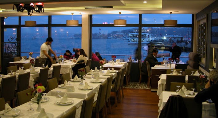 Eminönü, İstanbul şehrindeki Galata Balık Eminönü restoranının fotoğrafı