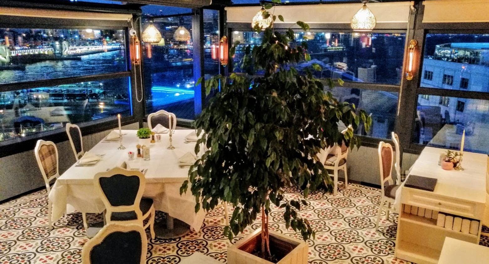 Sultanahmet, İstanbul şehrindeki Alpek Teras Restaurant restoranının fotoğrafı