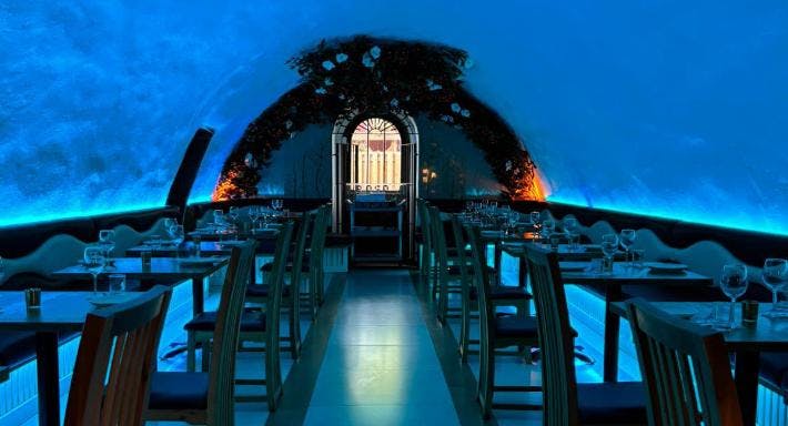 Book a table at La Perla in City Centre Bath Quandoo