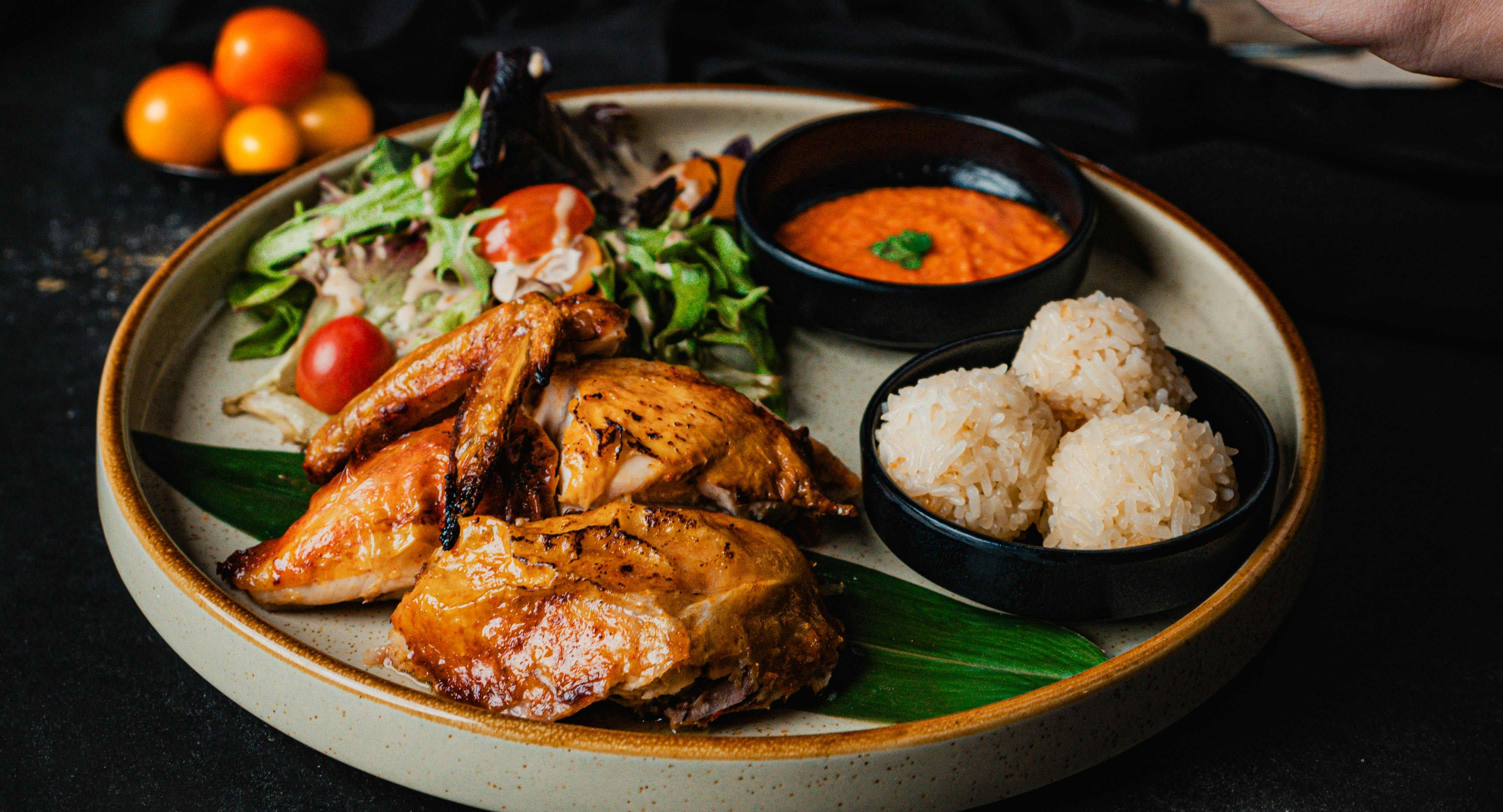Restaurant Meet 2 Wine Bar & Restaurant (Suntec City Mall) in Promenade, Singapore
