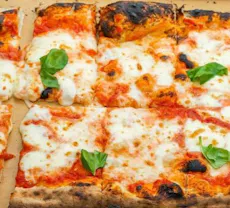 Restaurant Mezzaluna da Gigino in Colli di Fontanelle, Naples