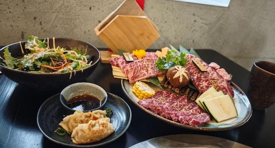 Restaurant Vakna Blossom Garden in Caroline Springs, Melbourne