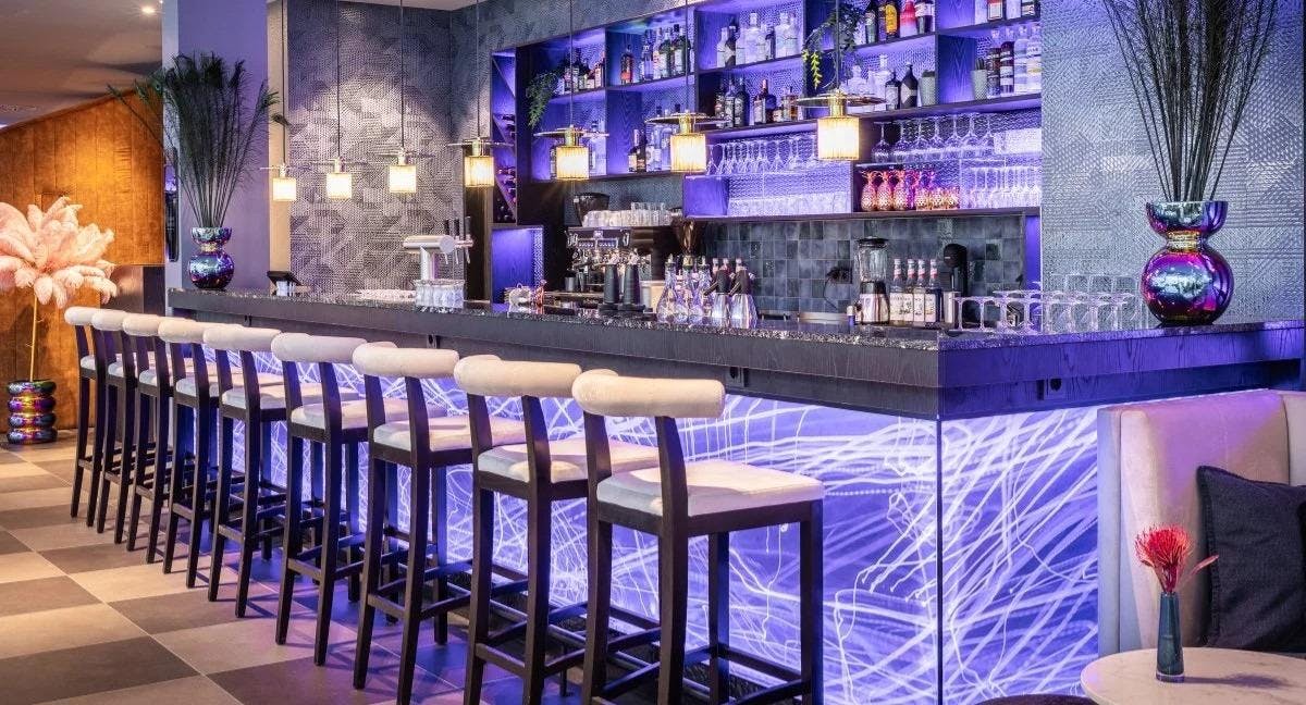 Image 1 of restaurant Clash Bar & Restaurant