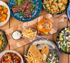 Restaurant Twist & Tonic Bar in Mairangi Bay, Auckland