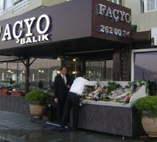 Sarıyer, İstanbul şehrindeki Façyo Balık restoranı