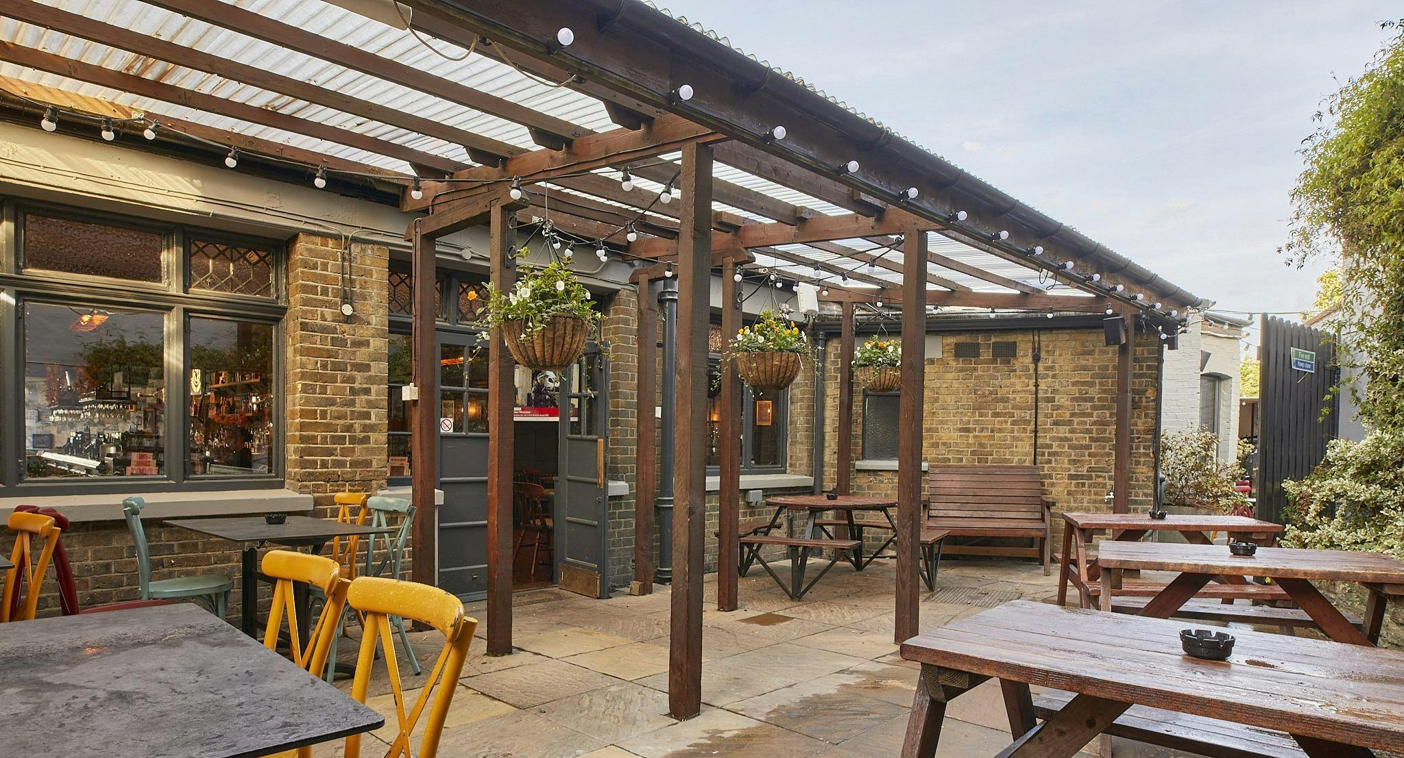 Photo of restaurant The Bell, Walthamstow in Walthamstow, London - Photo 6