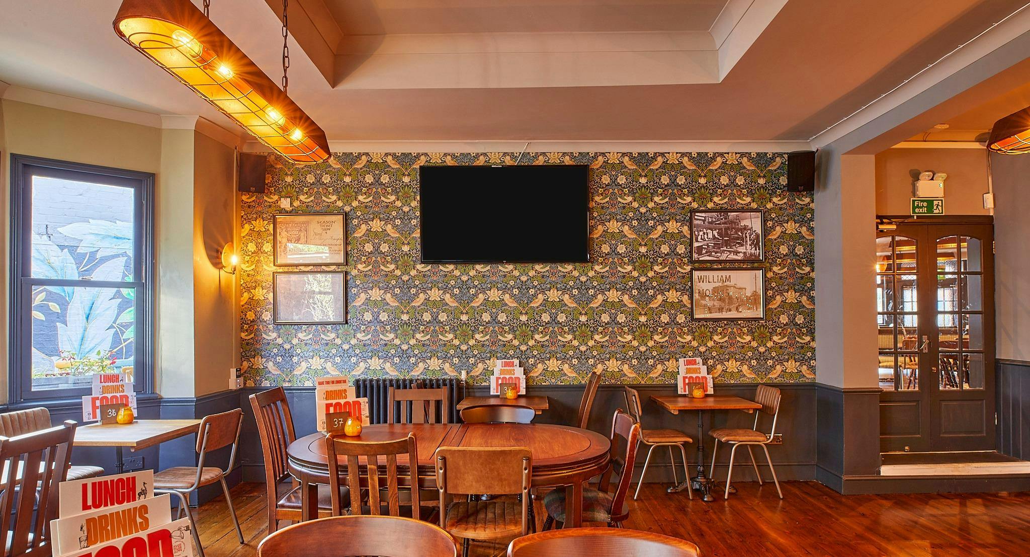 Photo of restaurant The Bell, Walthamstow in Walthamstow, London - Photo 3