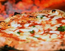 Ristorante Pizzaria La Notizia 53 a Centro Storico, Napoli