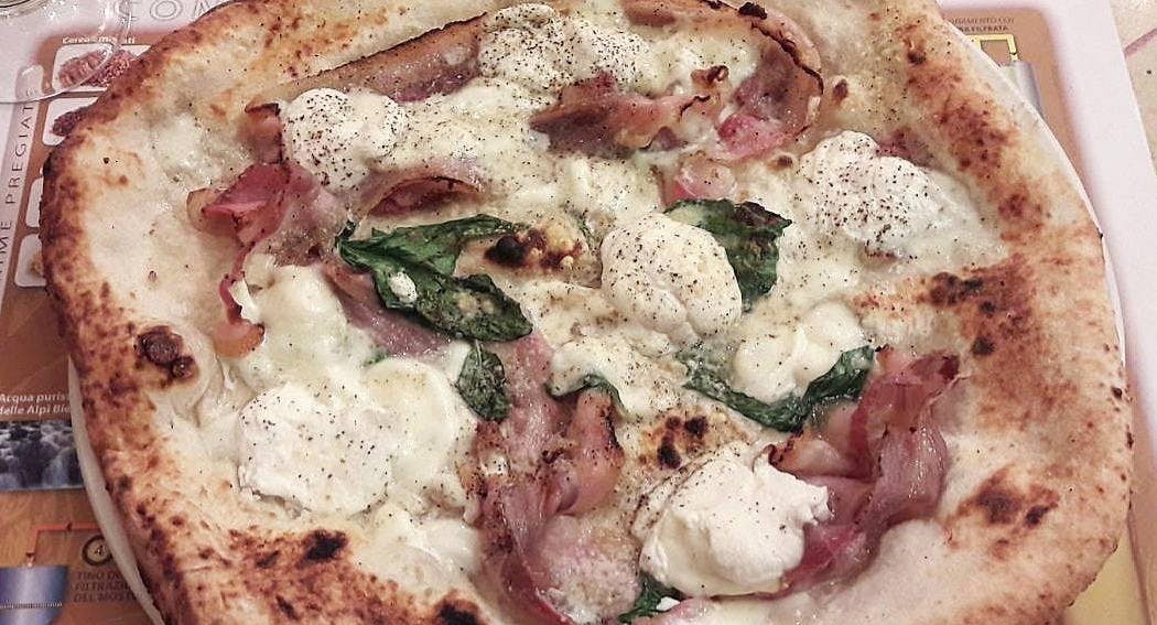 Restaurant Pizzaria La Notizia 53 in Centro Storico, Naples