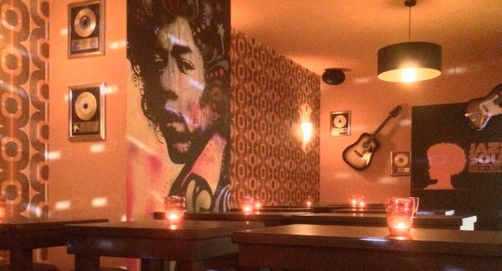 Image 2 of restaurant Radio One