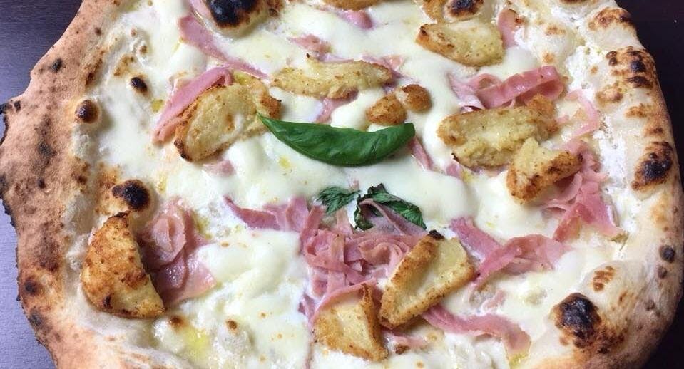 Restaurant Rione Terra Pub Pizzeria in Pozzuoli, Naples