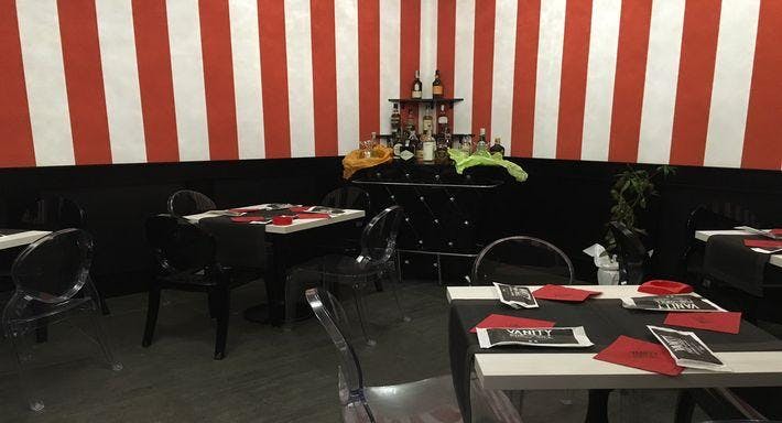 Image 1 of restaurant Vanity Pub & Grill